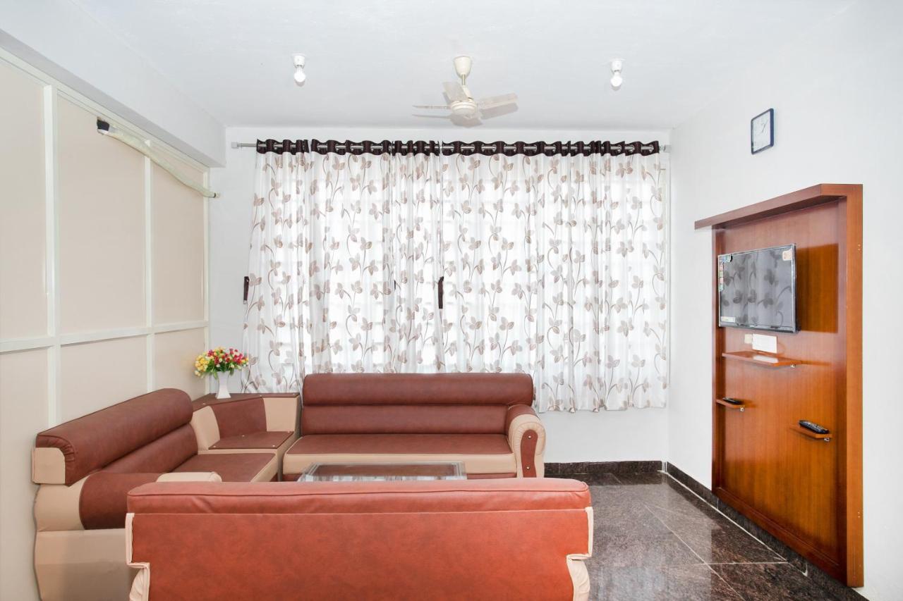 Oyo 11097 Hotel Grand Arabian Bangalore Esterno foto