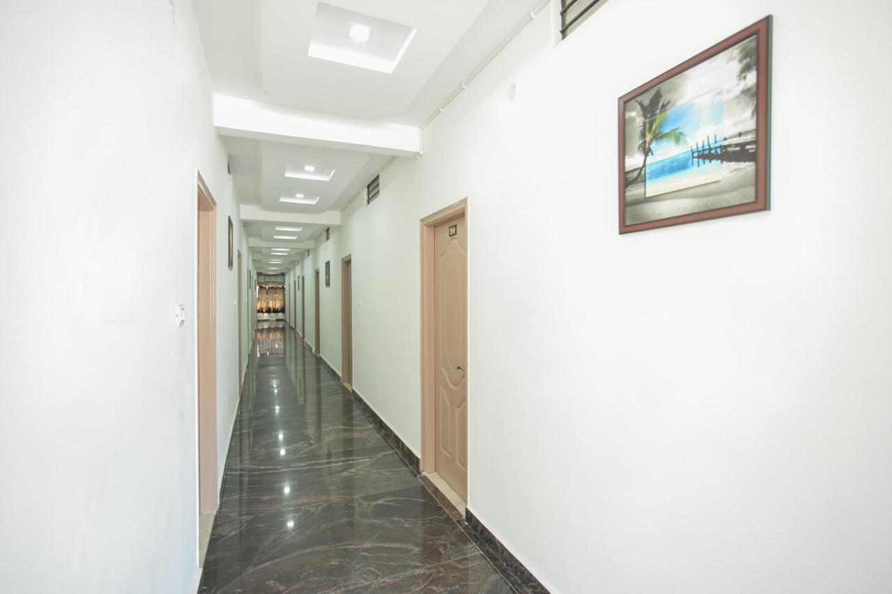 Oyo 11097 Hotel Grand Arabian Bangalore Esterno foto