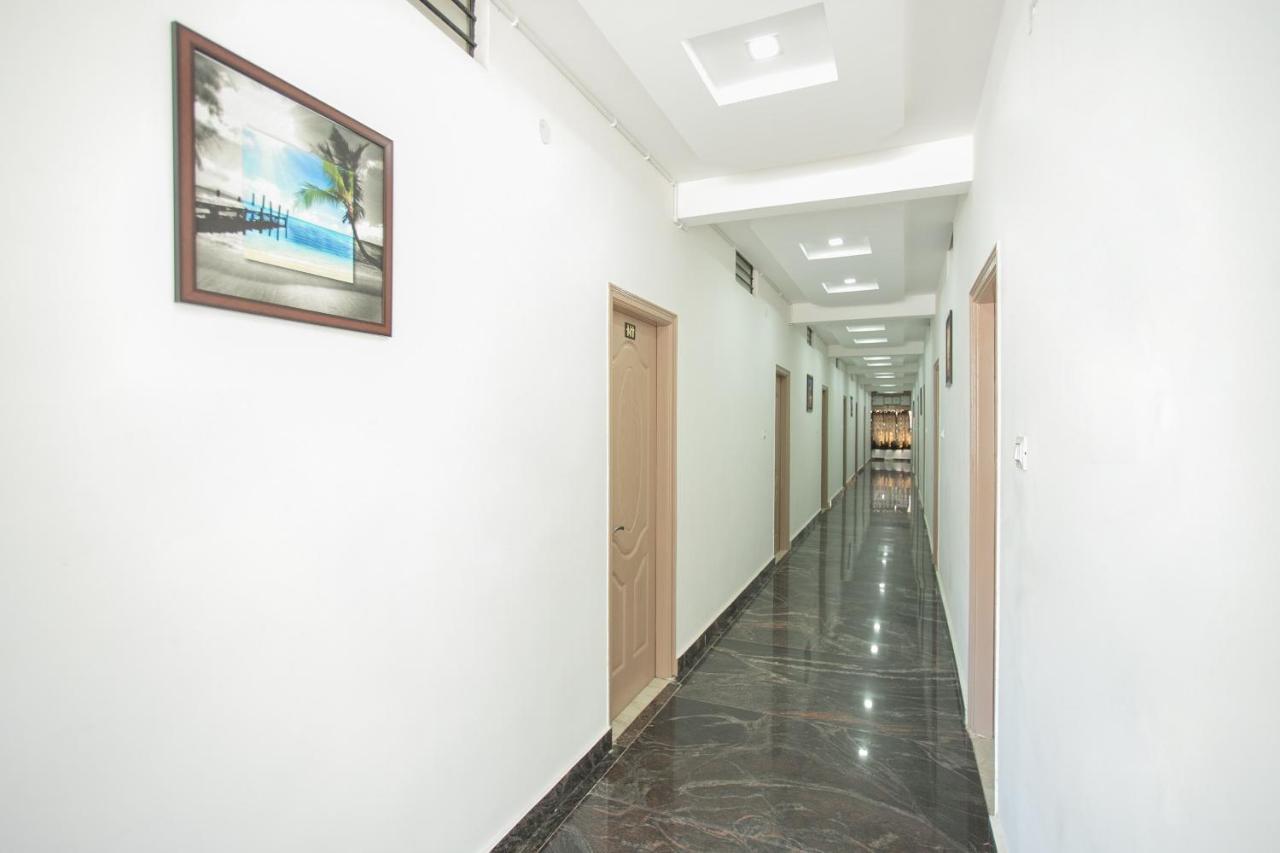 Oyo 11097 Hotel Grand Arabian Bangalore Esterno foto