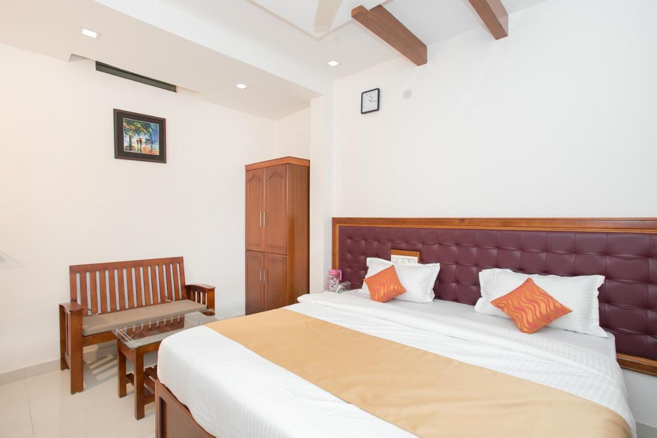 Oyo 11097 Hotel Grand Arabian Bangalore Esterno foto
