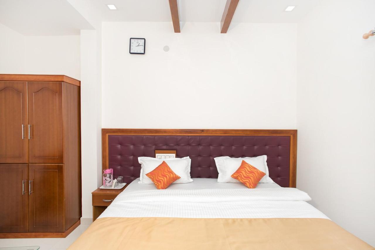 Oyo 11097 Hotel Grand Arabian Bangalore Esterno foto